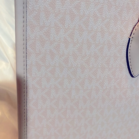 Micheal Kors Mirella Powder Blush Tote - Picture 13 of 15